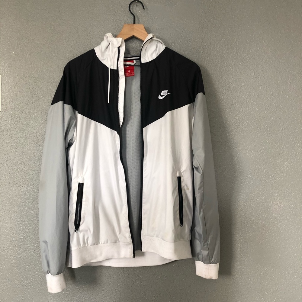 Nike wind breaker